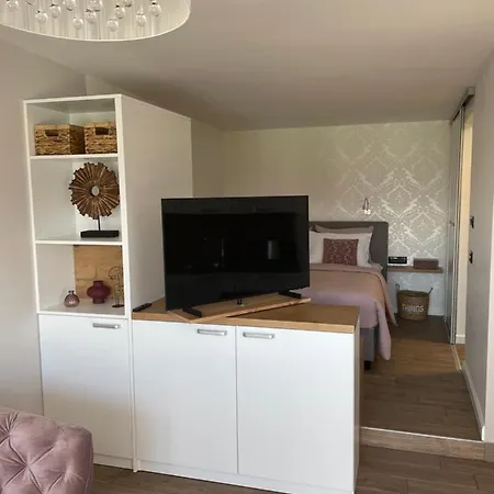 Ami's House Castle View