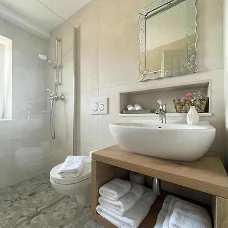 Ami's House Castle View *