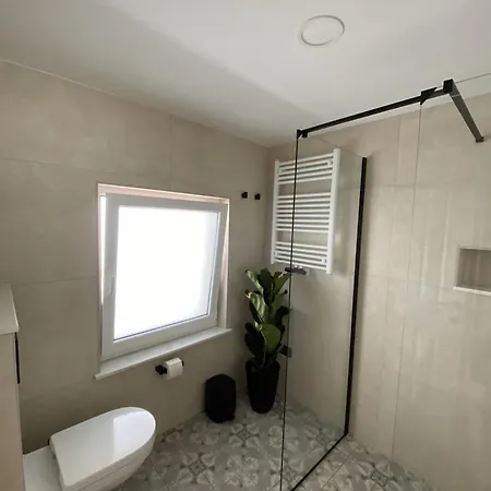 Ami's House Castle View