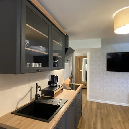 Ami's House Castle View Apartment