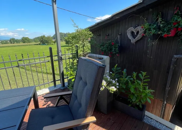 Ami's House Castle View